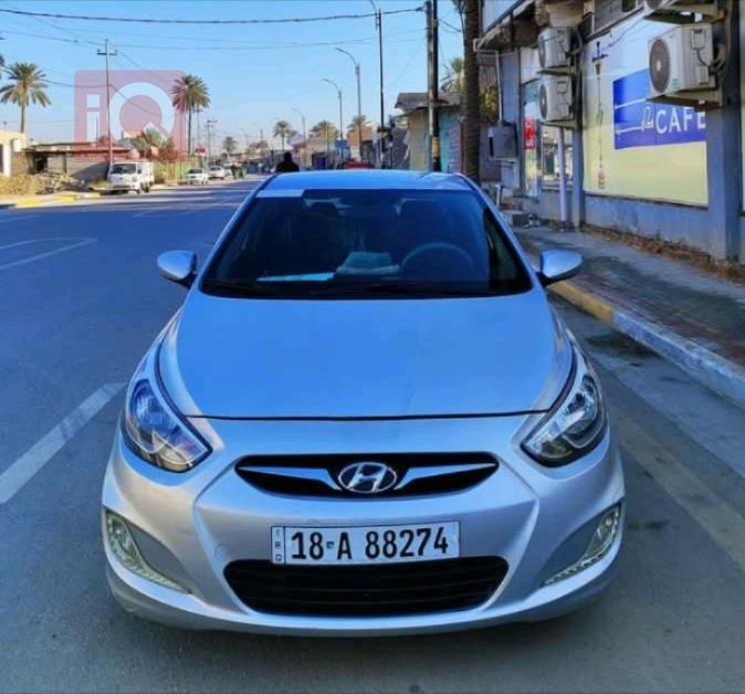 هیوندای ئەکسنت هاچباک